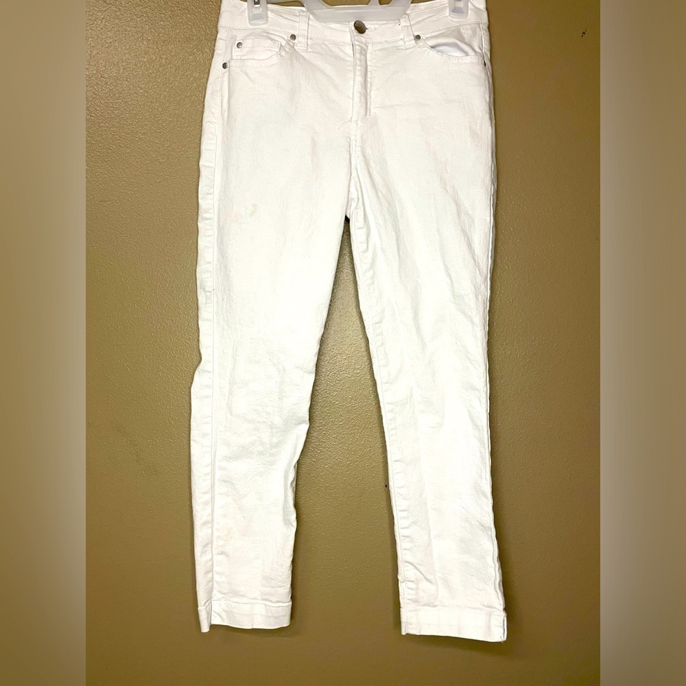 Women’s Sz 4  White D. Jeans